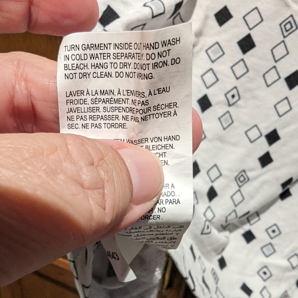 3/$30. Michel studio collection Top - Picture 6 of 6